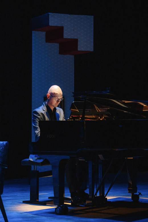Au piano, Broadway Rhapsody